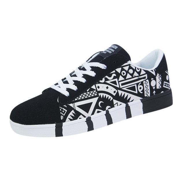 New casual Men Vulcanized Shoes Sneakers Men's Fashion Casual Lace-Up Colorful Canvas Sport Graffiti board Shoes